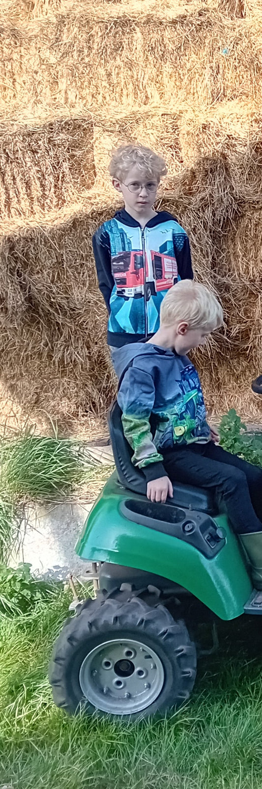 Gilet bleu foncé avec pompier